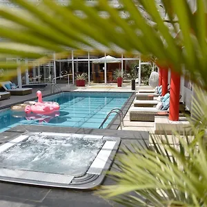 https://arles-plaza.fr-provencehotel.com